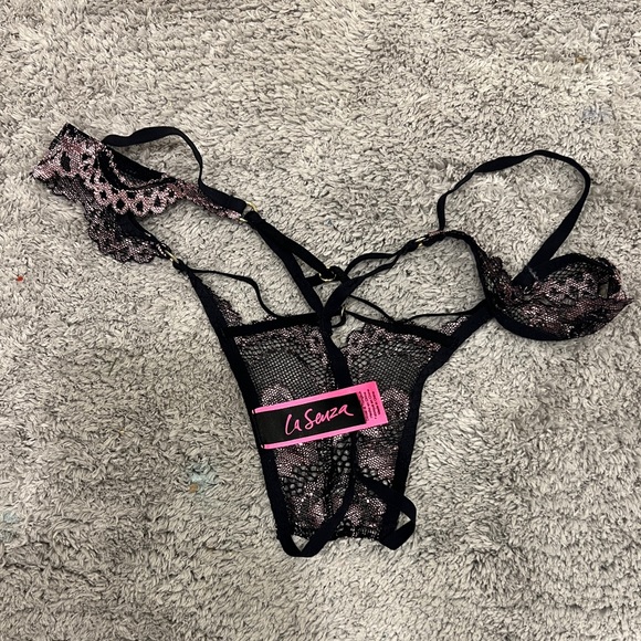 Small La Senza Thong - Picture 2 of 3